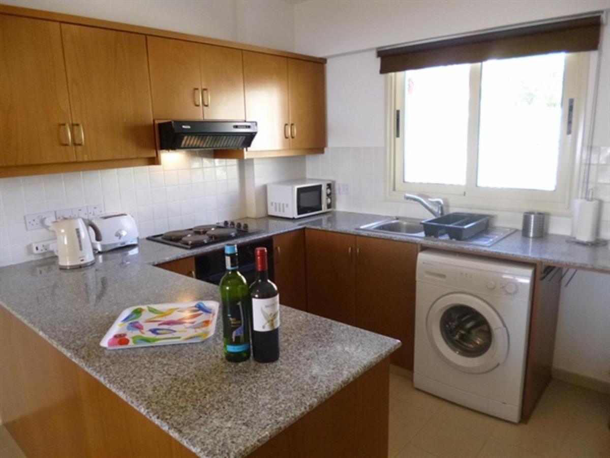 First Floor 2 Bedroom Apartment, Large Balcony, Amazing Sea Views, Communal Pool بييا المظهر الخارجي الصورة