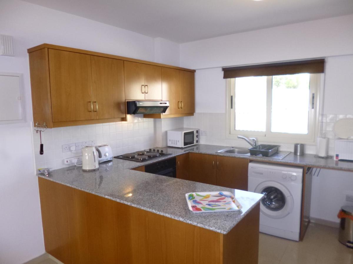 First Floor 2 Bedroom Apartment, Large Balcony, Amazing Sea Views, Communal Pool بييا المظهر الخارجي الصورة