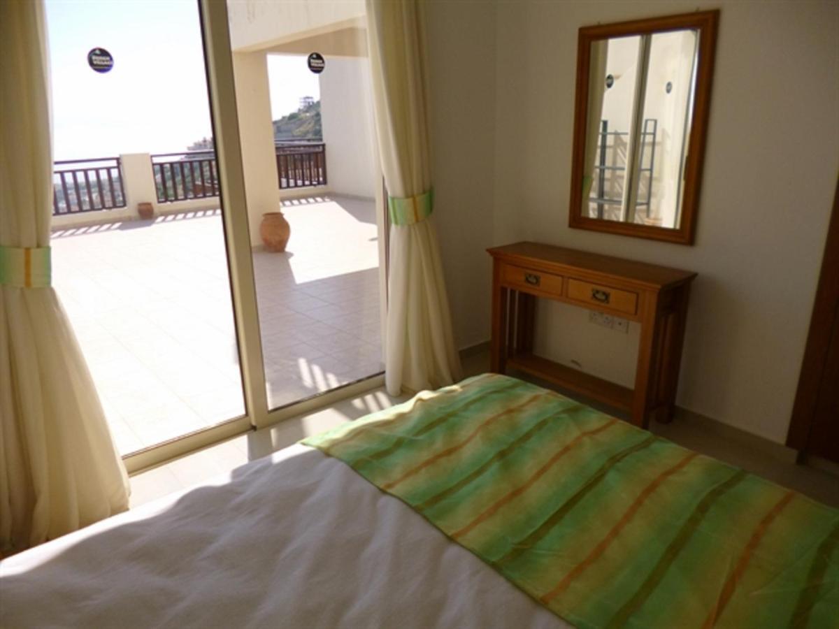 First Floor 2 Bedroom Apartment, Large Balcony, Amazing Sea Views, Communal Pool بييا المظهر الخارجي الصورة